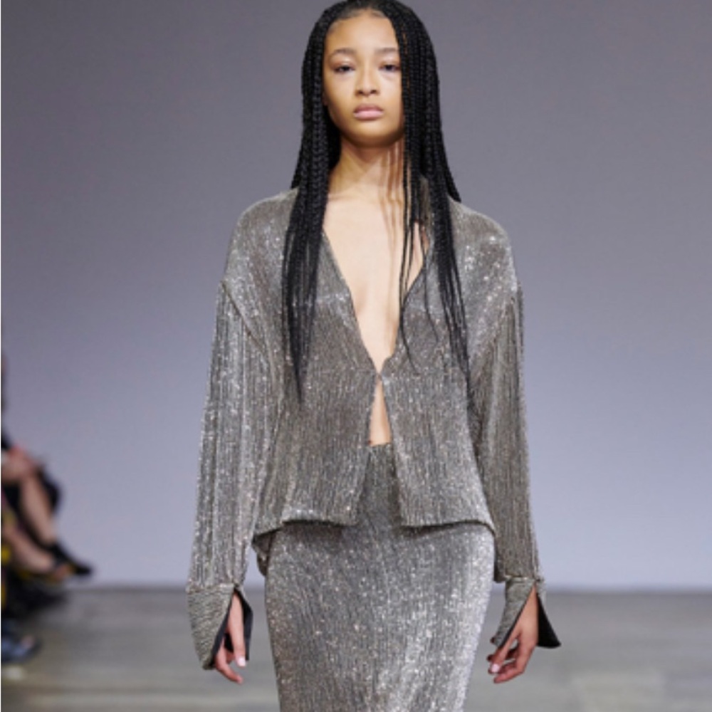 BNWT Beare Park Silver Beaded Deep Split Blouse, size AU8/US4